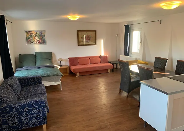 Easy Travel: Central Apartment In Krefeld